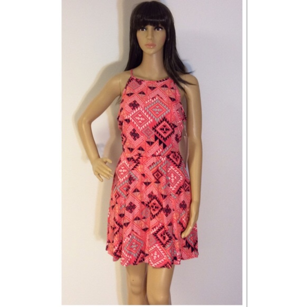 AZTEC PRINT DRESS MULTIPLE SIZES - Picture 2 of 5